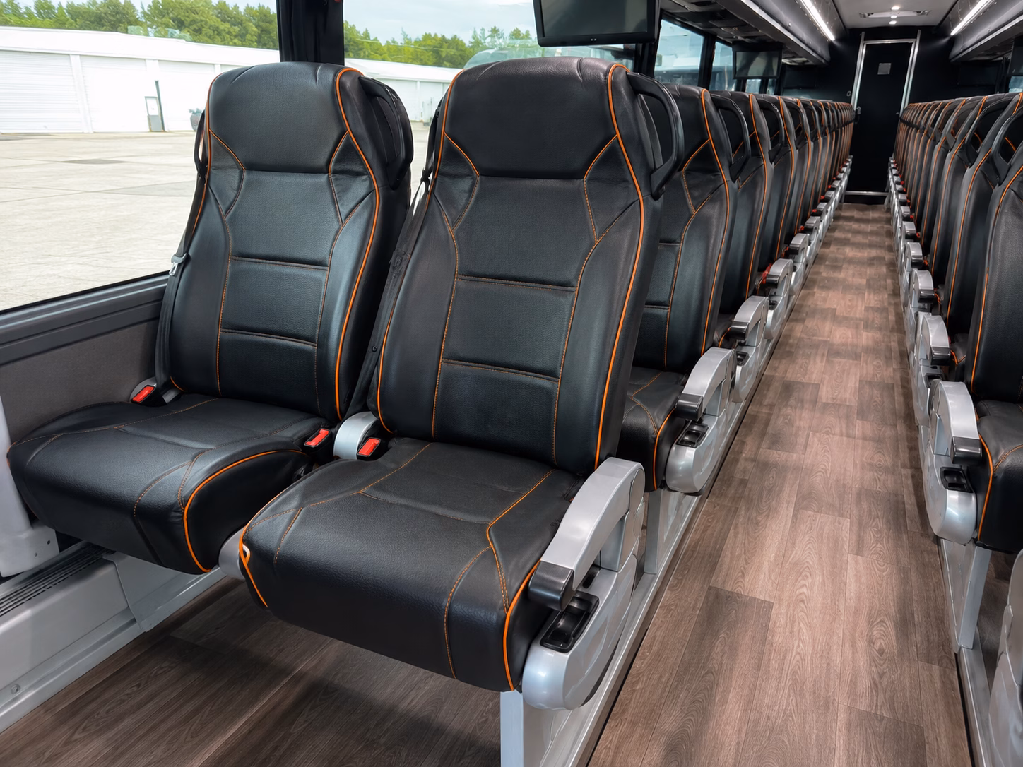private charter buses for layovers in rochester