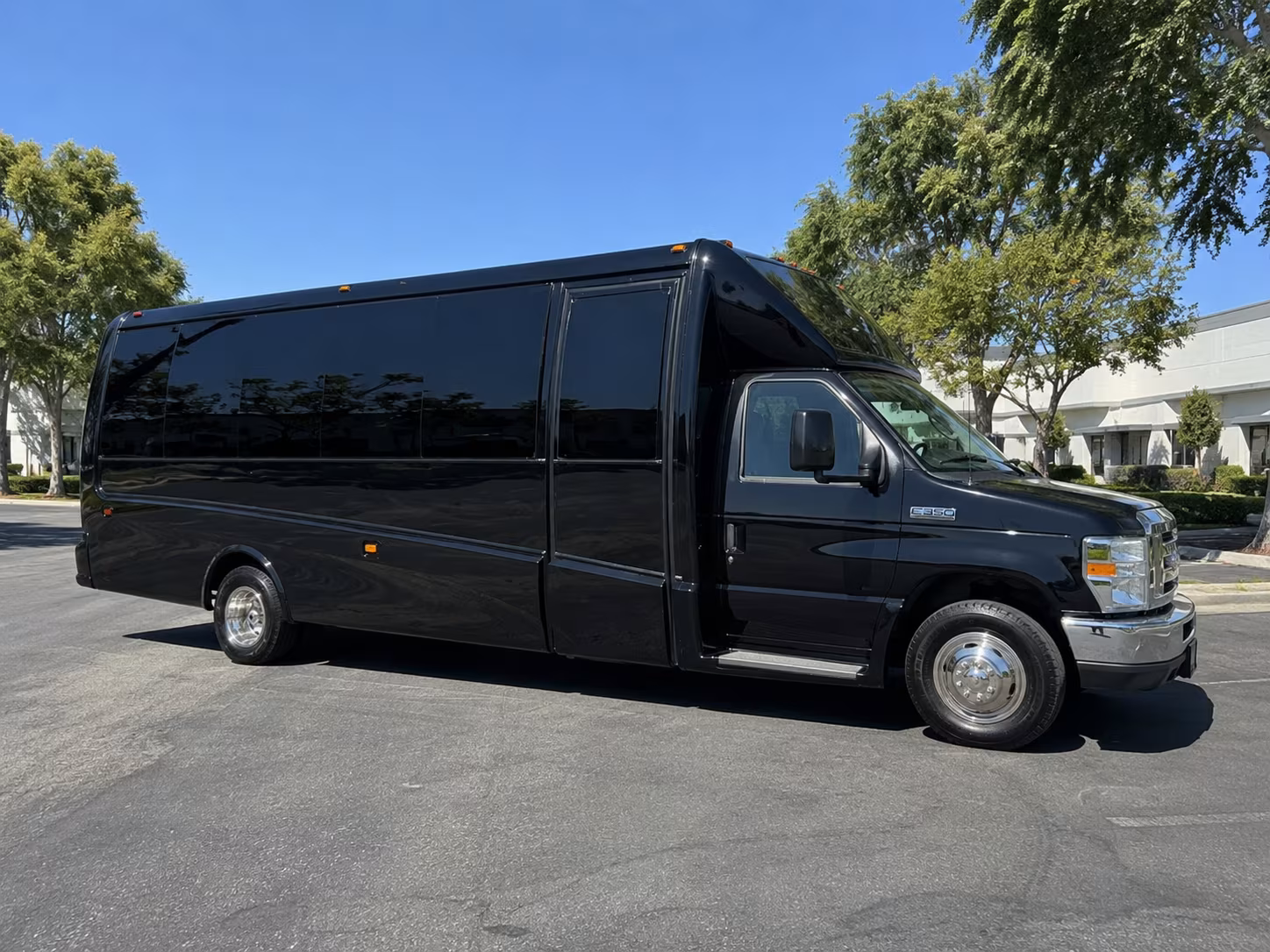 rent a rochester prom party bus or charter bus today